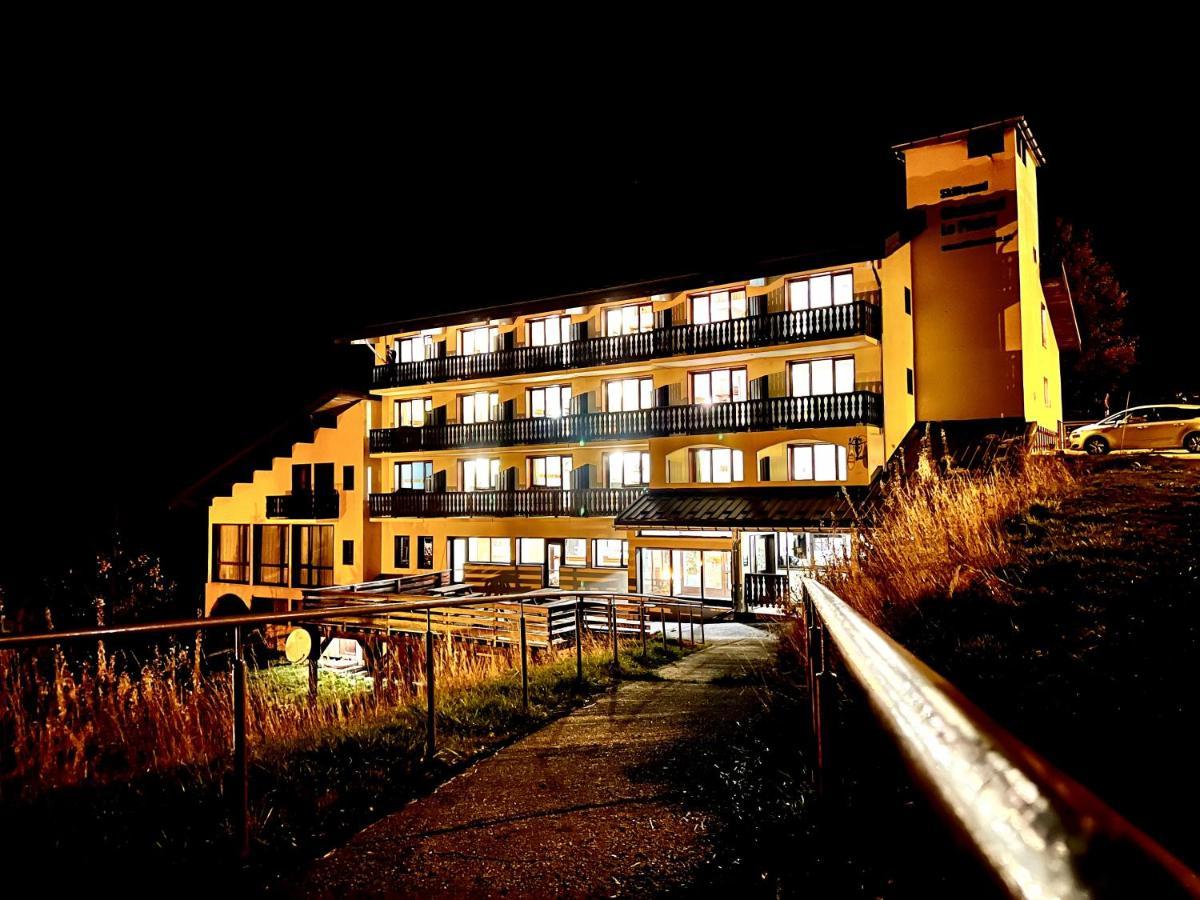 Hotel Le Piolet Saint-Martin-de-Belleville Exterior foto